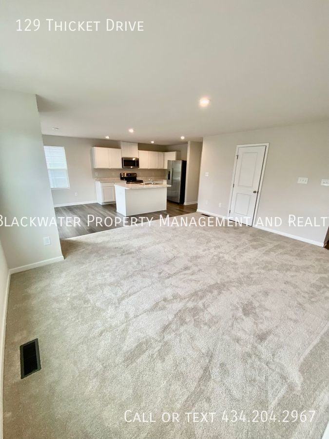 129 Thicket Dr - Photo 3 of 19