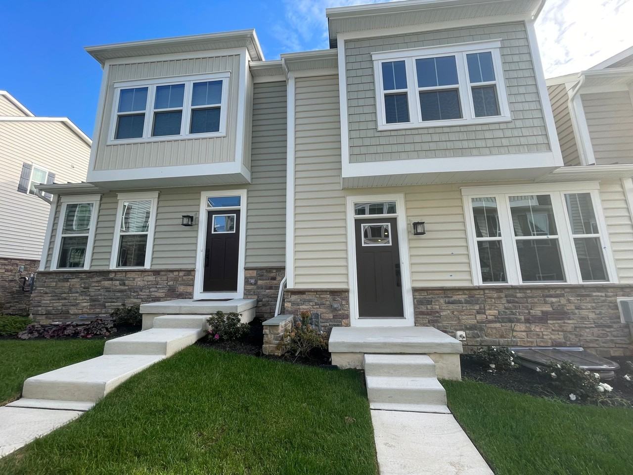 220 Avalon Dr #220 - Photo 2 of 30