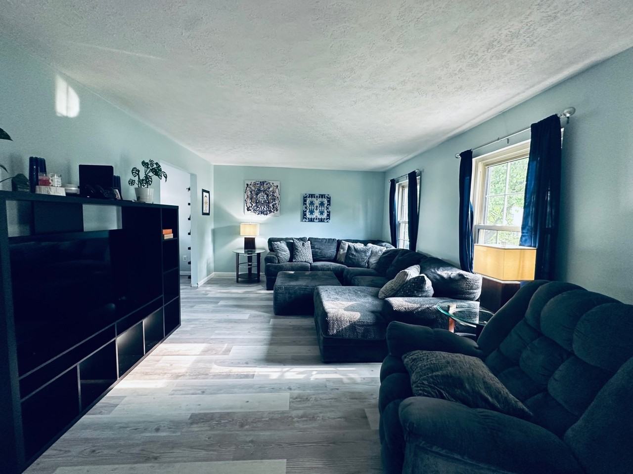 10867 Wengate Ln #NA - Photo 2 of 18