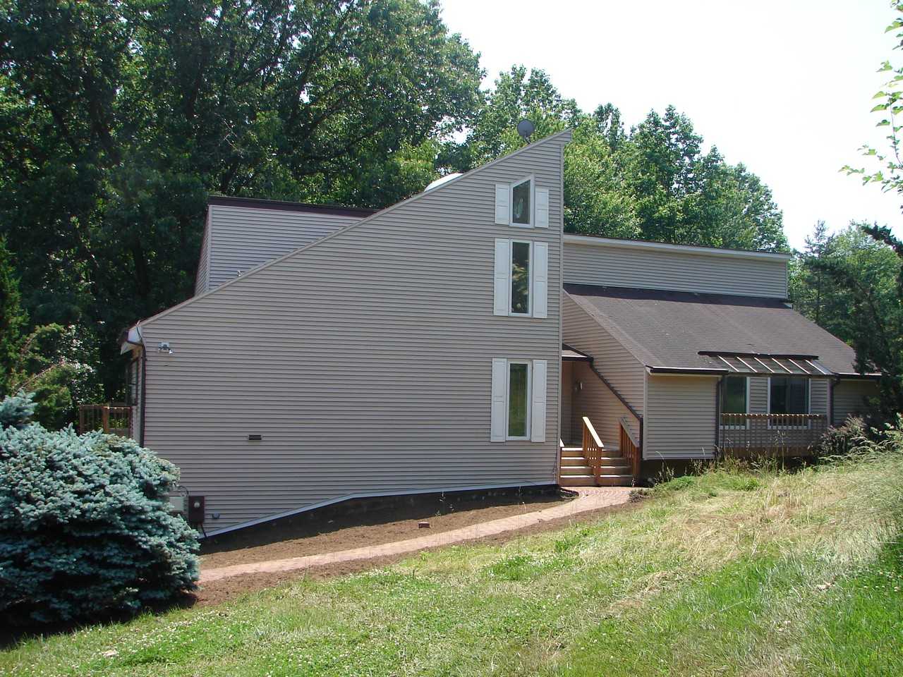 7163 Pindell School Rd - Photo 3 of 31