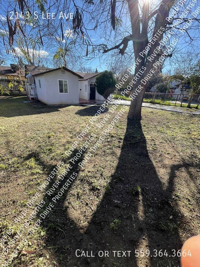 2143 S Lee Ave - Photo 2 of 9