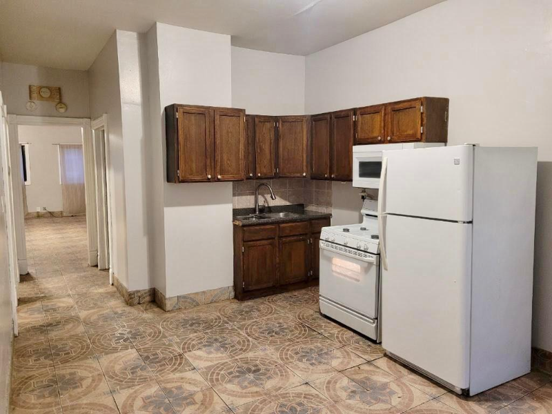 2201 S 5th Pl - Photo 3 of 6