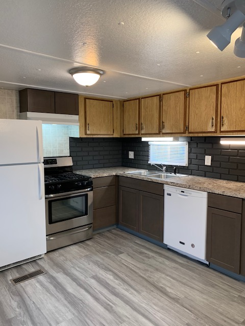 3661 Beacon Loop - Photo 3 of 7