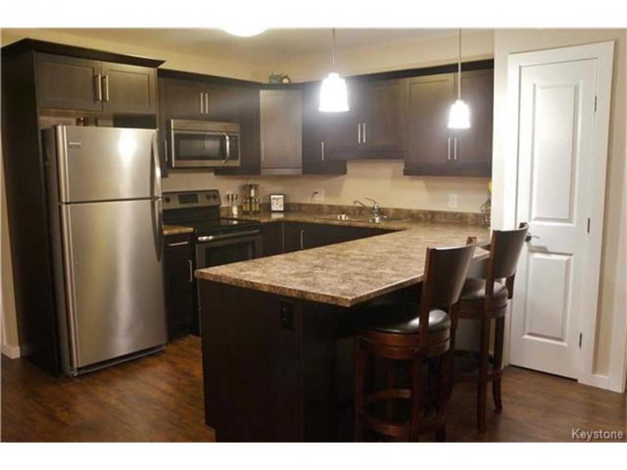 423 Main Street #10 - Photo 2 of 7