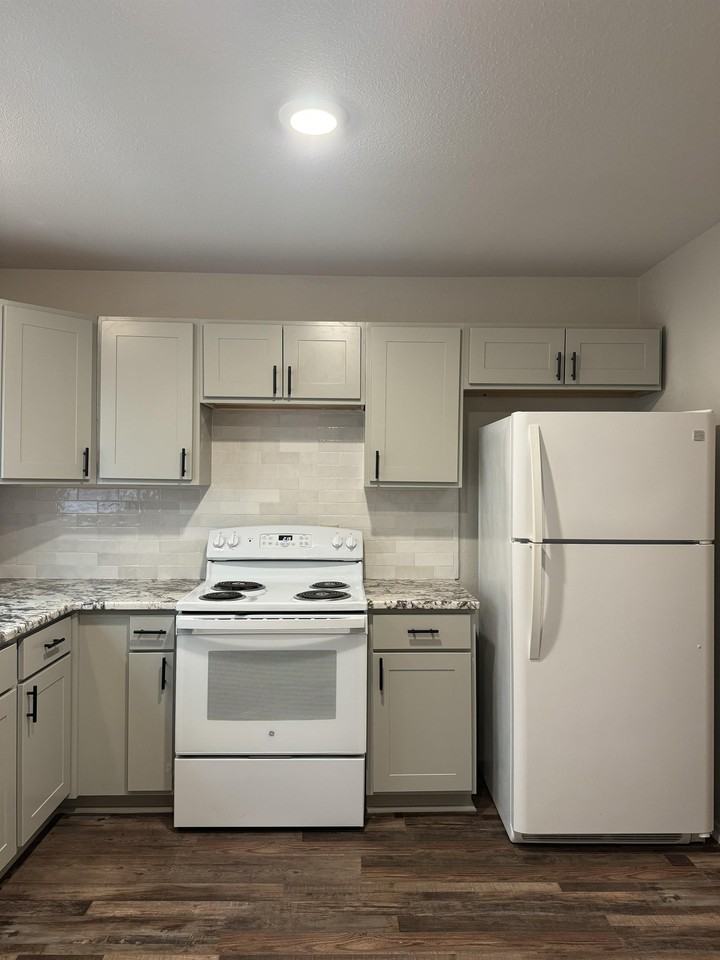 114 Pinebrook Pl #1 - Photo 6 of 11