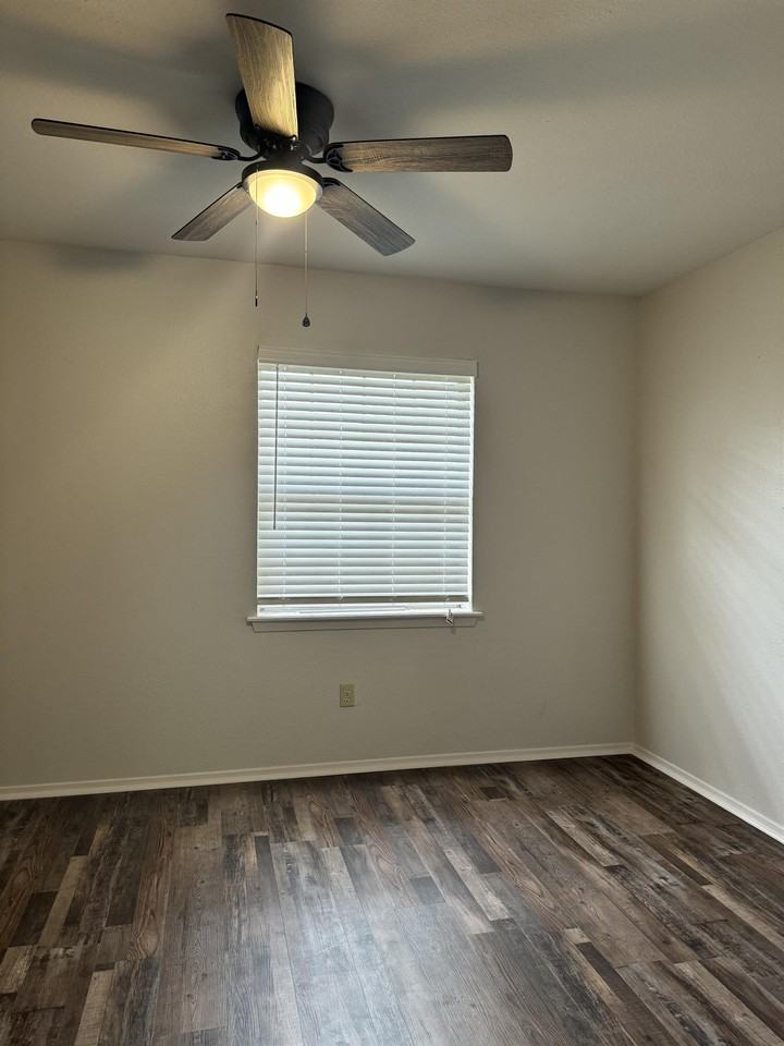 114 Pinebrook Pl #1 - Photo 7 of 11
