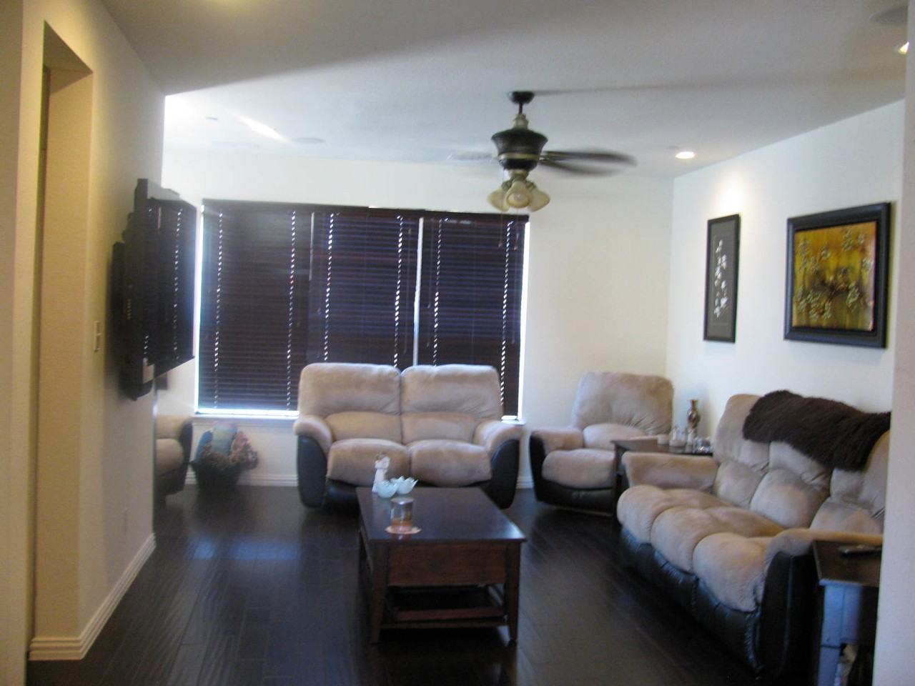 1527 Biltmore Ln - Photo 2 of 22