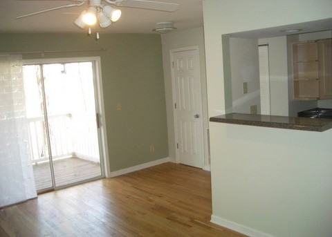 1420 Foxhall Ln - Photo 3 of 12