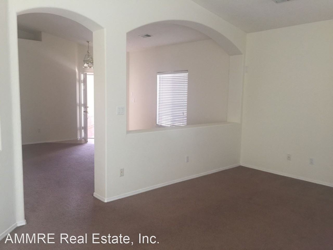 7232 Boxwood Ave Ne - Photo 3 of 6