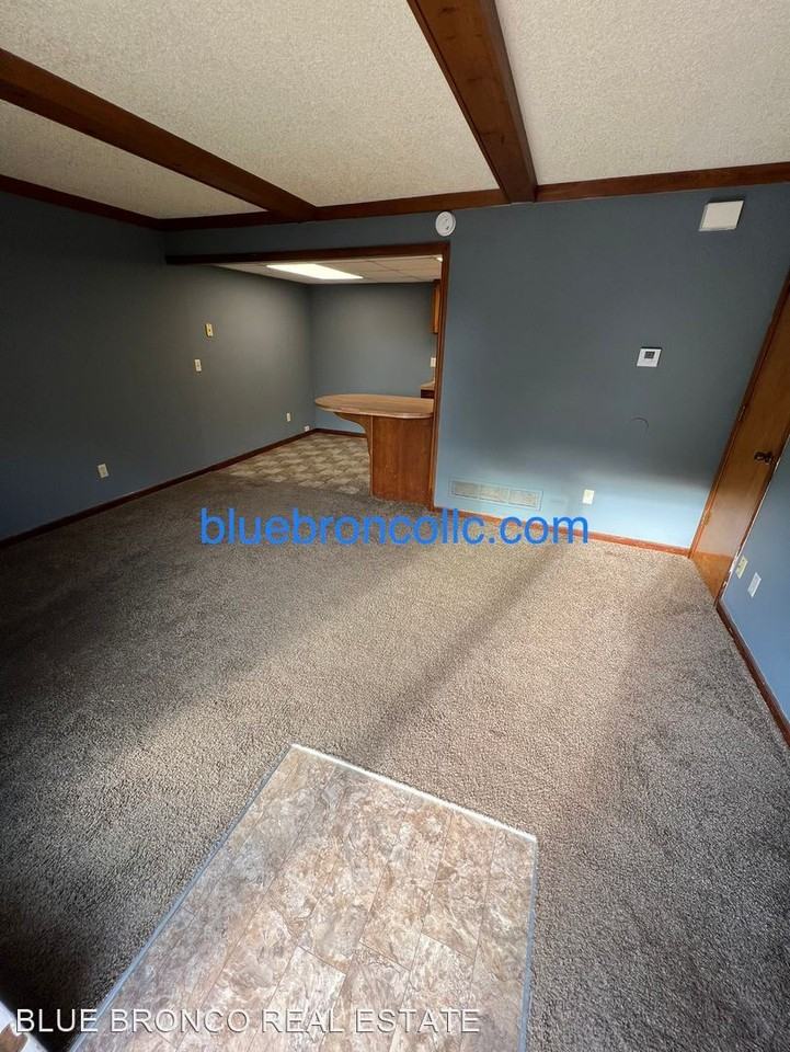 812 NE Ball Drive - Photo 2 of 14