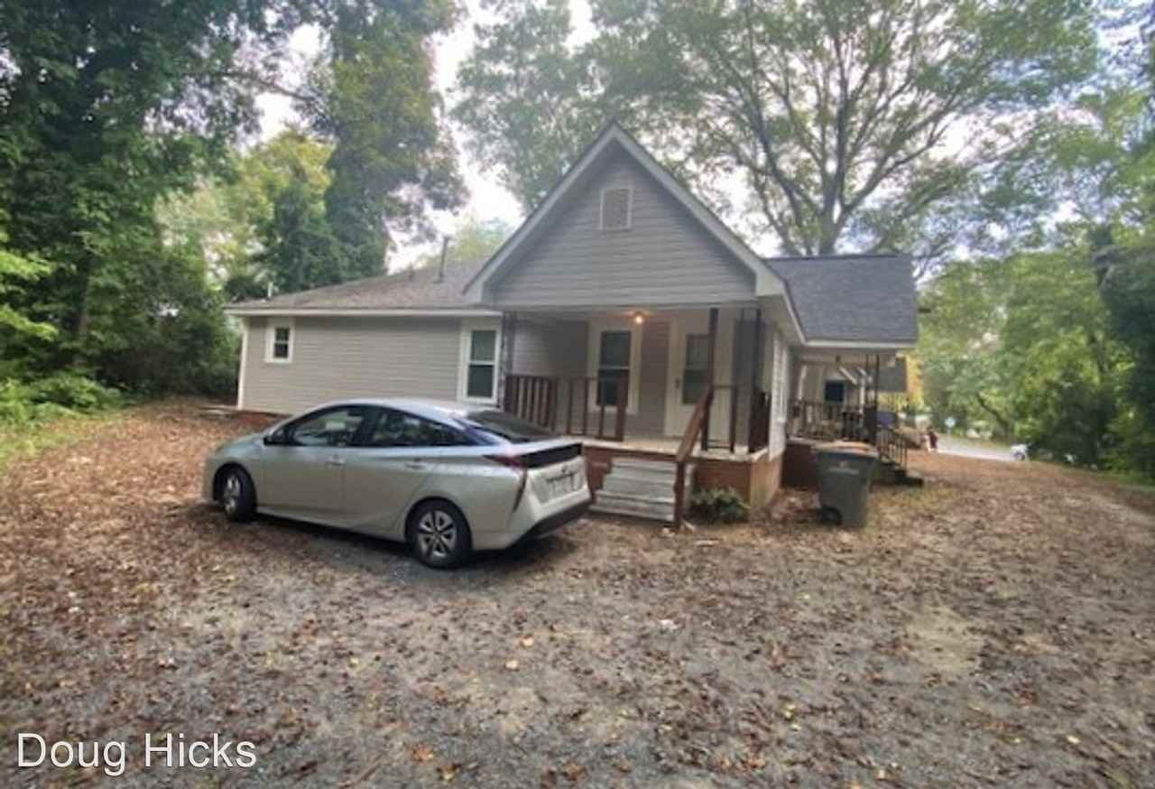 613 Buick Ave - Photo 3 of 9