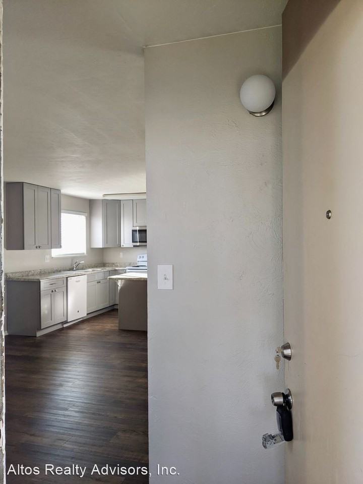 5360 S Elati St - Photo 3 of 12