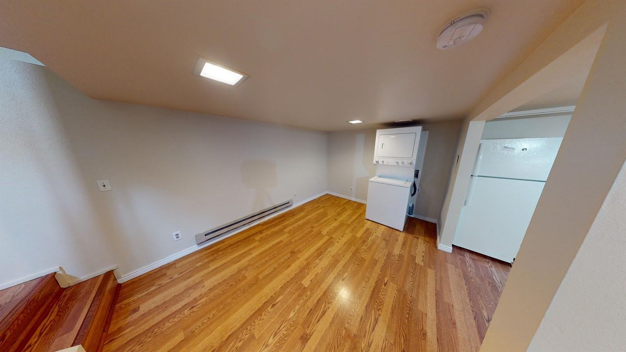 659 Elm St #1-2 - Photo 7 of 11