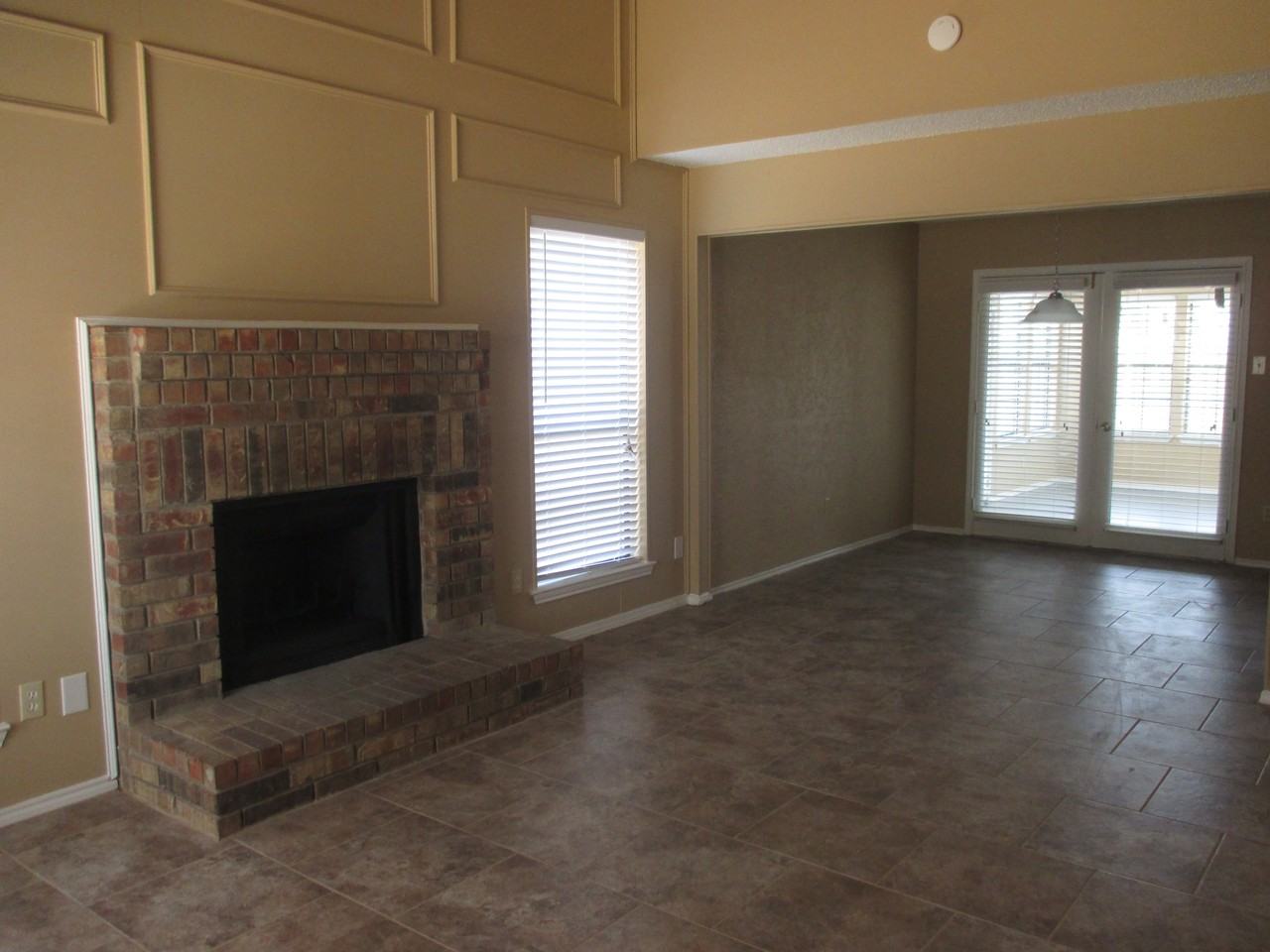 605 Oakland Hills Dr - Photo 2 of 12