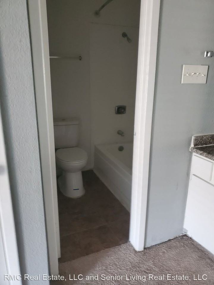 Leasing Office @ 9898 Forum Park Drive - Photo 3 of 6