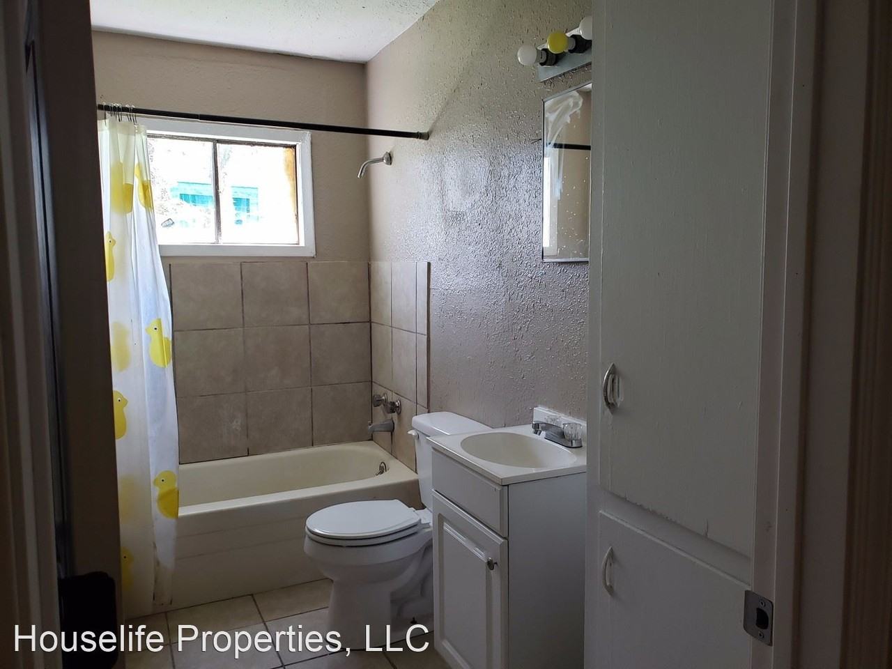 4901 Ralph Pl - Photo 2 of 9