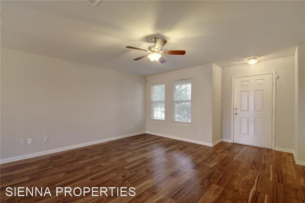 476 Nottingham Loop - Photo 3 of 23