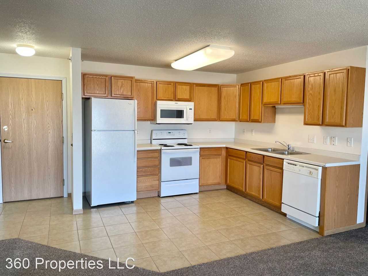 4251 33rd Ave South - Photo 2 of 7
