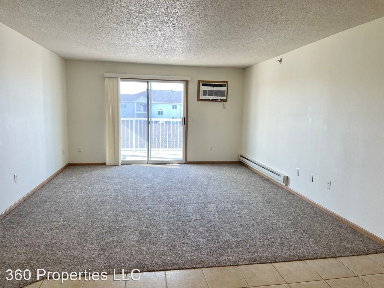 4251 33rd Ave South - Photo 3 of 7