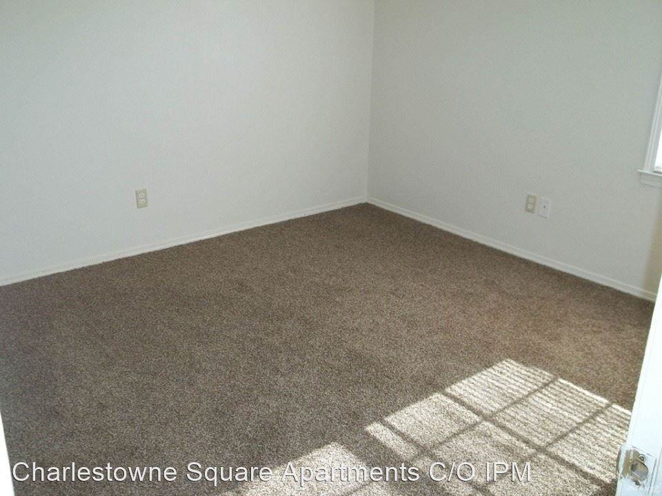 319 Revell units A-P - Photo 3 of 6