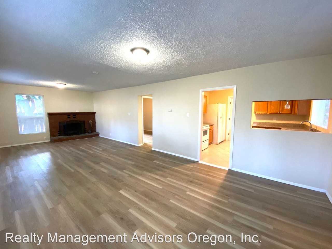 3916 Se Harrison St - Photo 2 of 24