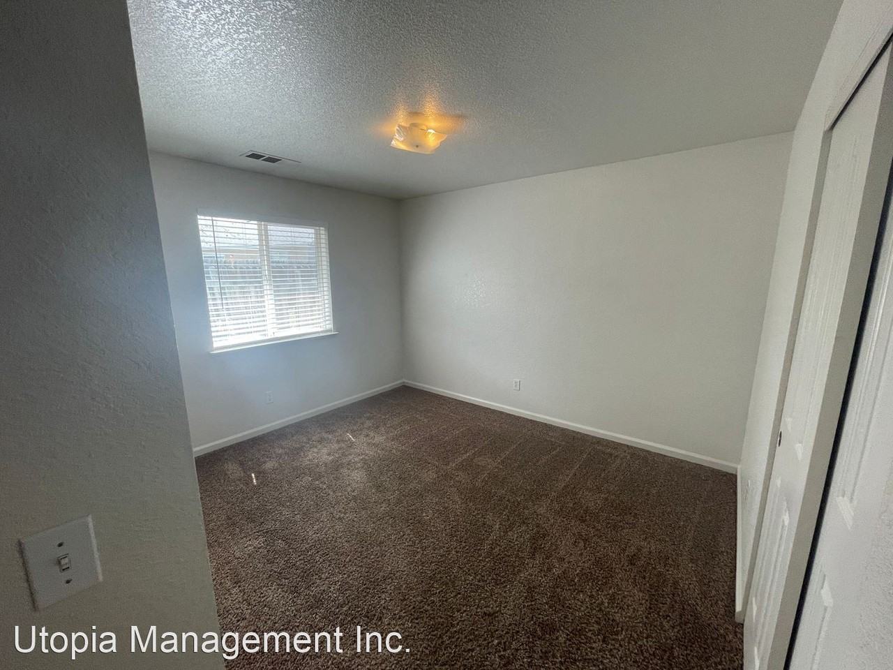 150 Derek Drive - Photo 2 of 22