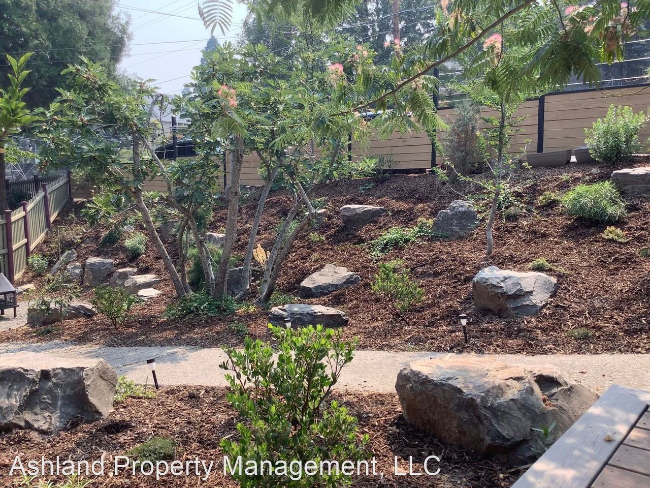 373 Iowa St - Photo 2 of 14