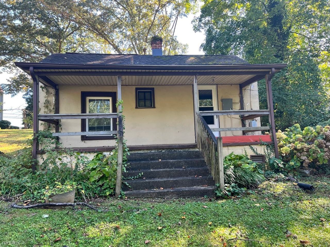 1305 Cherry Avenue - Photo 2 of 10