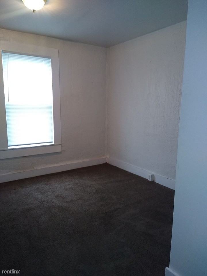 153 Grove Ave - Photo 2 of 7