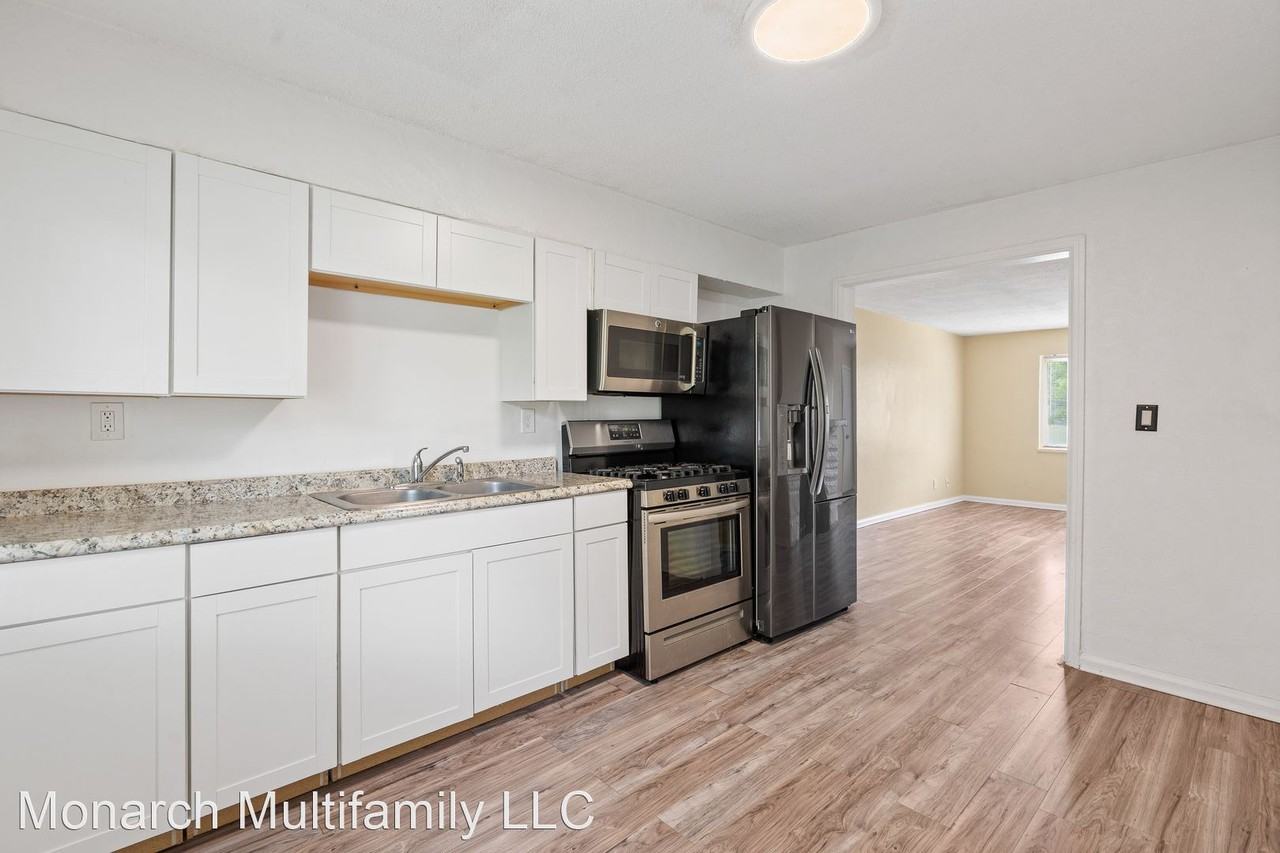 117 Elizabeth St Apartments in Five Oaks, Dayton, OH 45405 Zumper