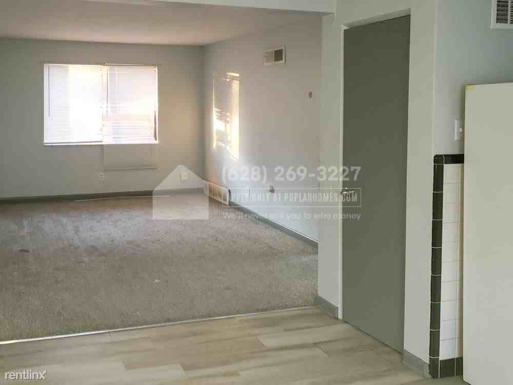 220 Bellerive Blvd #1F - Photo 3 of 5
