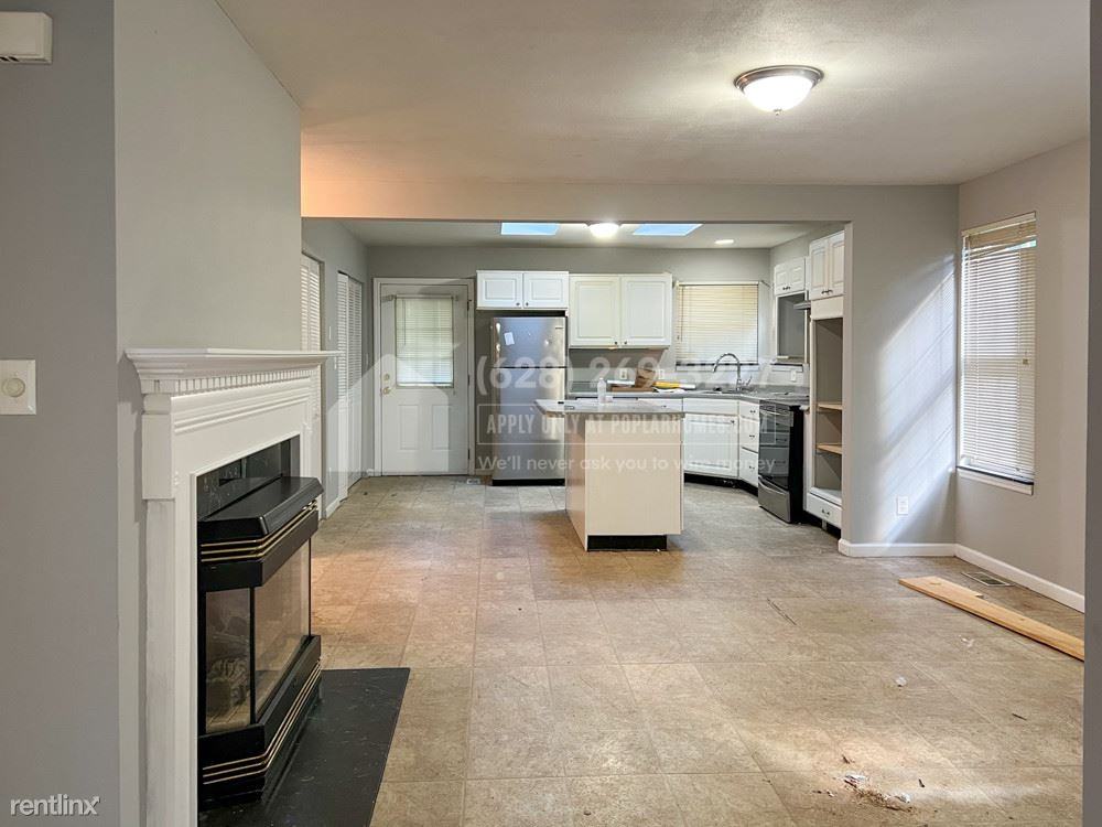 10735 Wurdack Ave - Photo 3 of 21