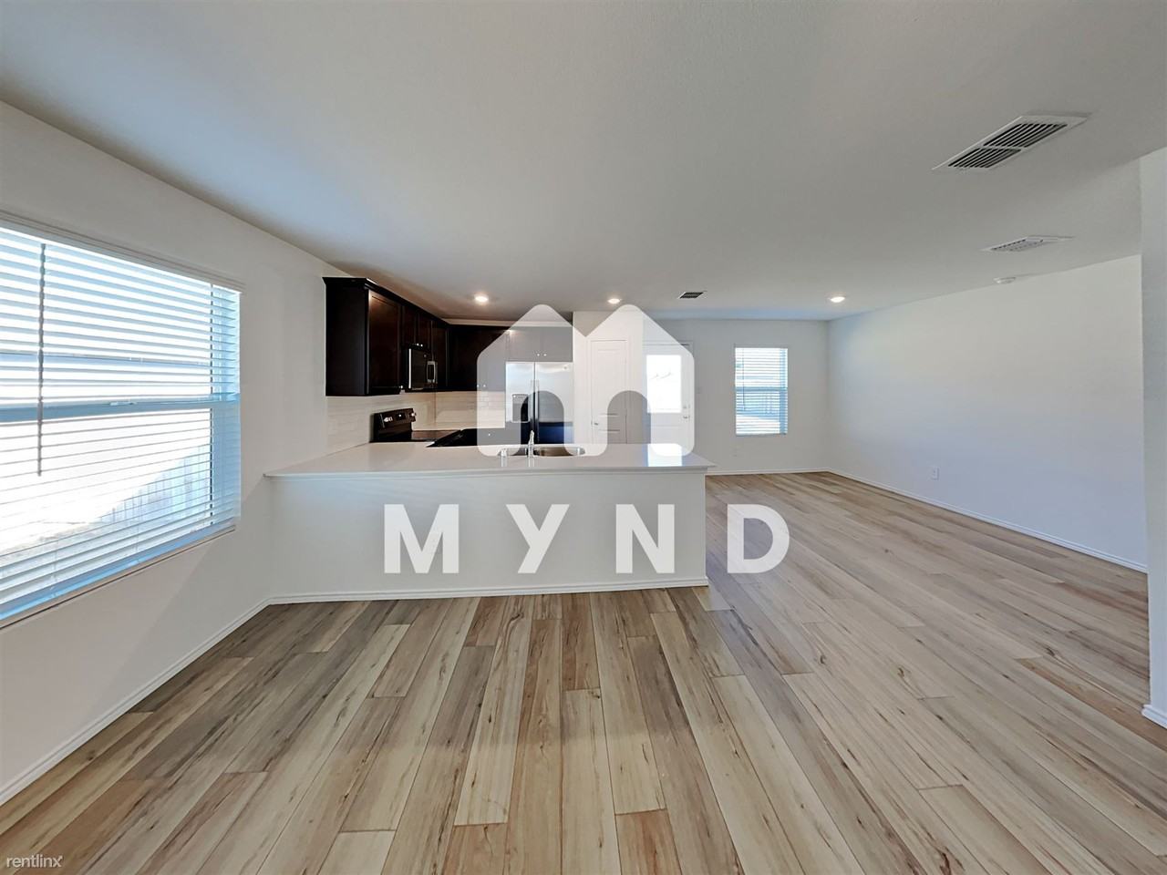 1322 Mosely Cir - Photo 2 of 24