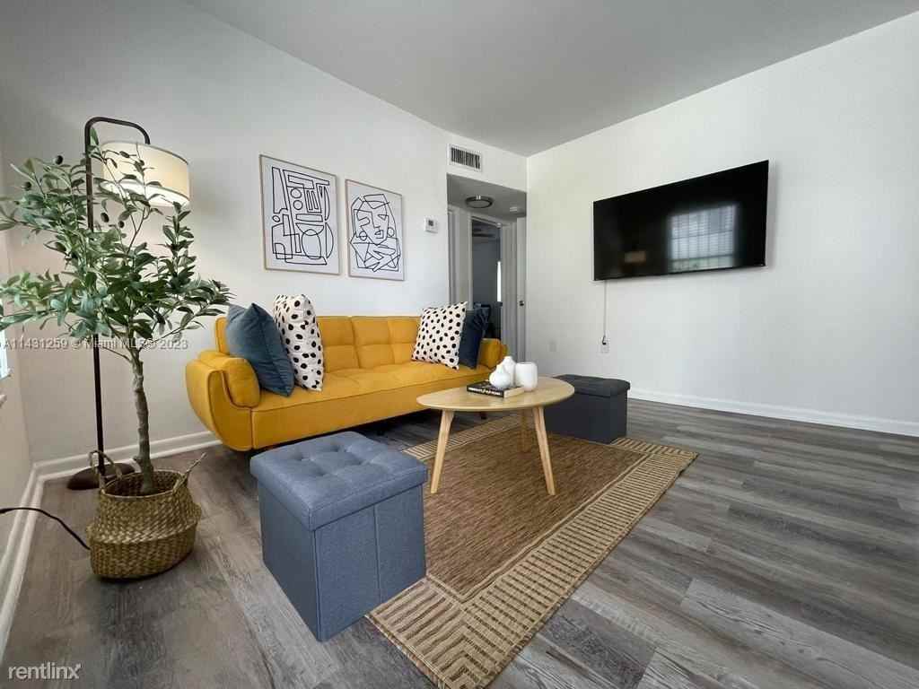 55 Nw 11th Ave #1 - Photo 2 of 21