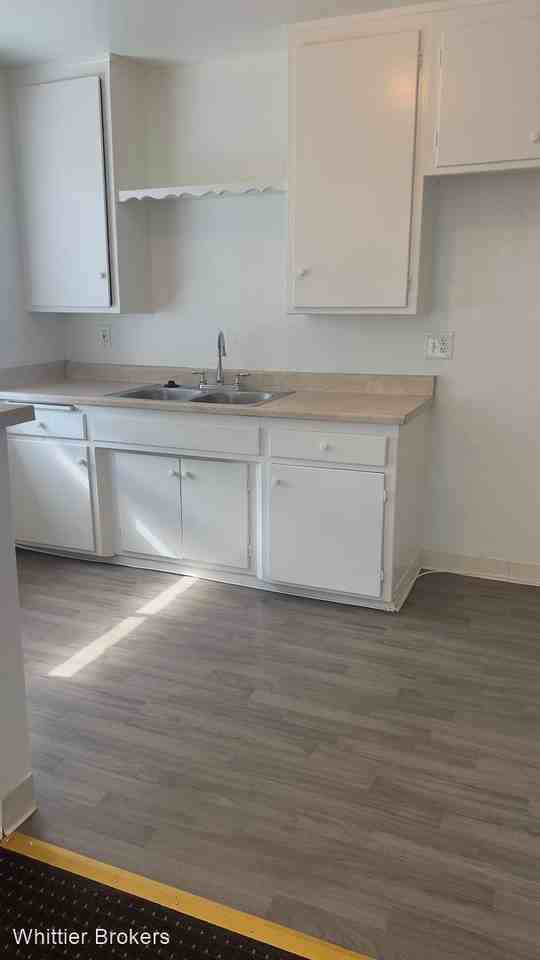 10060 Laurel Ave. - Photo 3 of 10