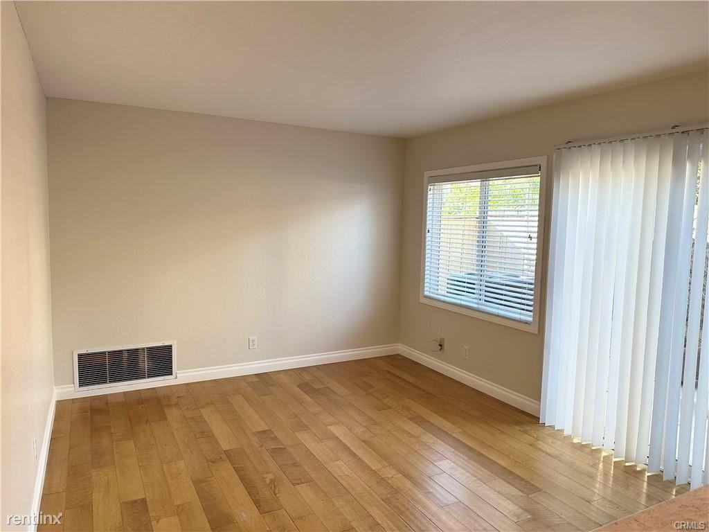 21551 Kenmare Dr - Photo 3 of 10