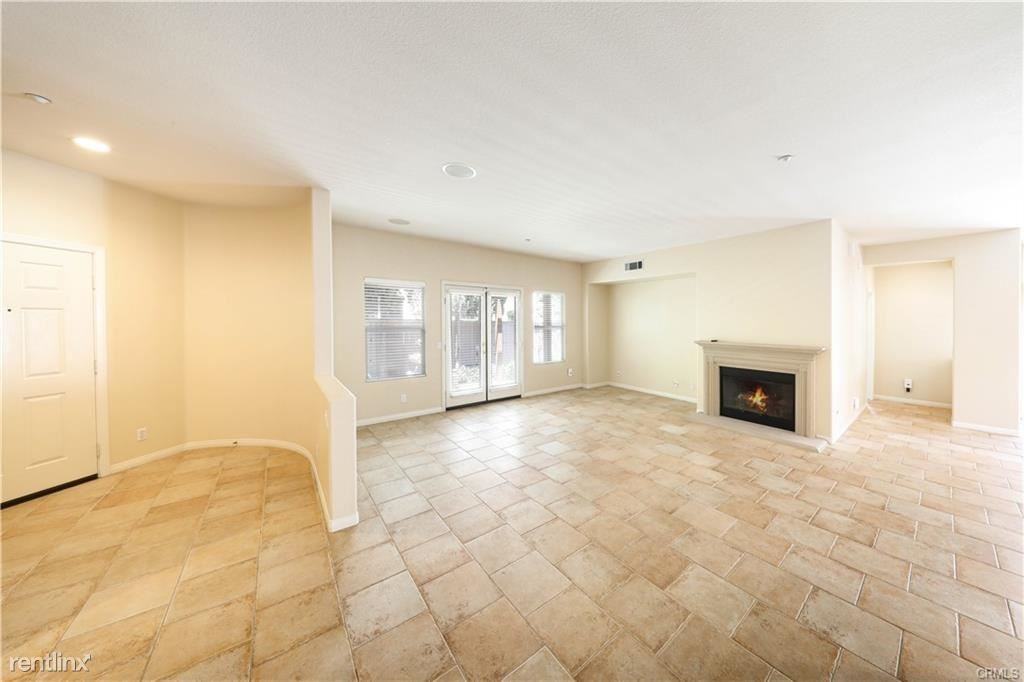 26321 Via Corrizo - Photo 2 of 10