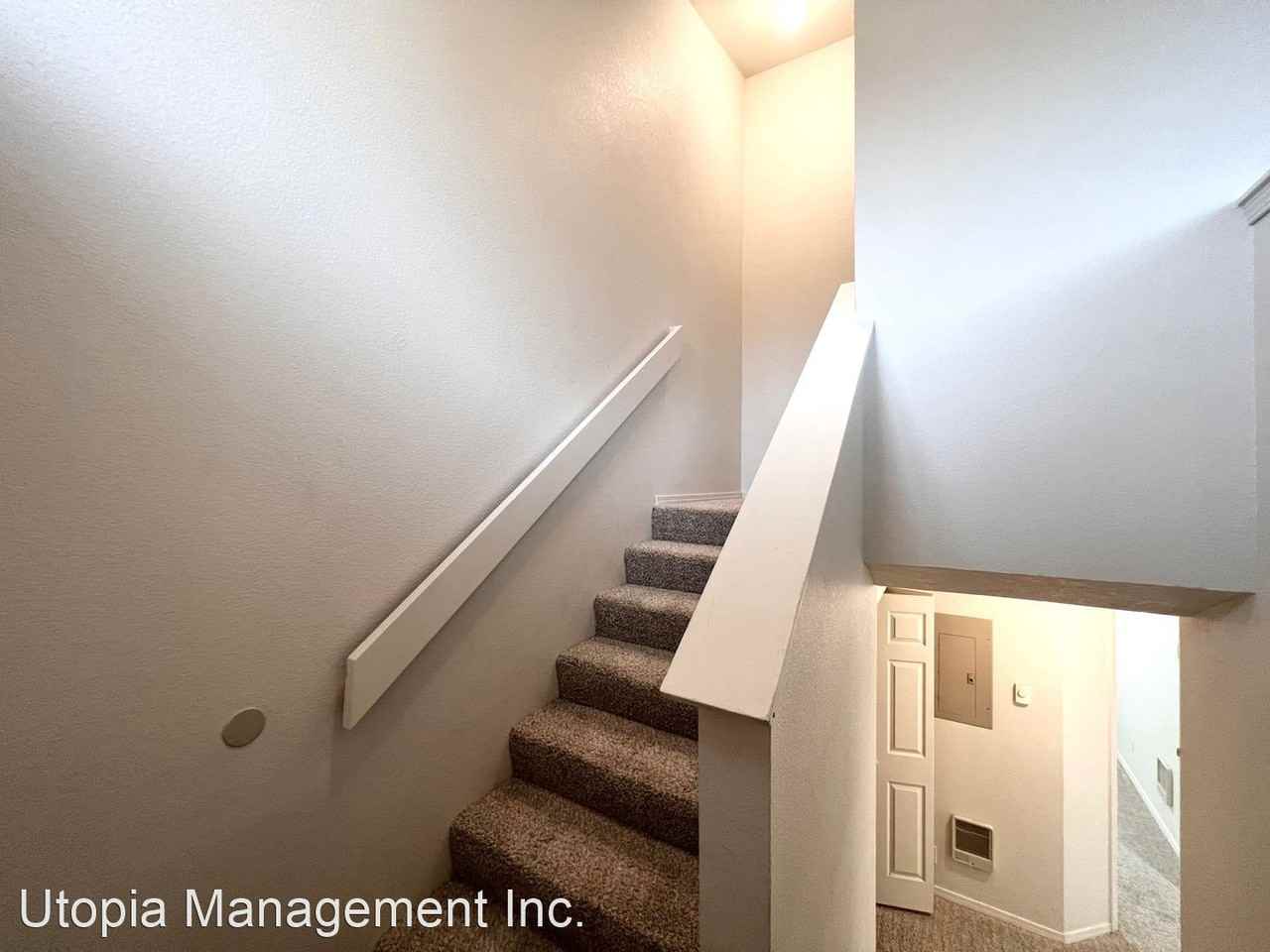 1768-1774 NE Wichita Way - Photo 3 of 17