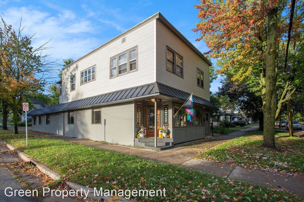 956 Innes St NE - Photo 2 of 17