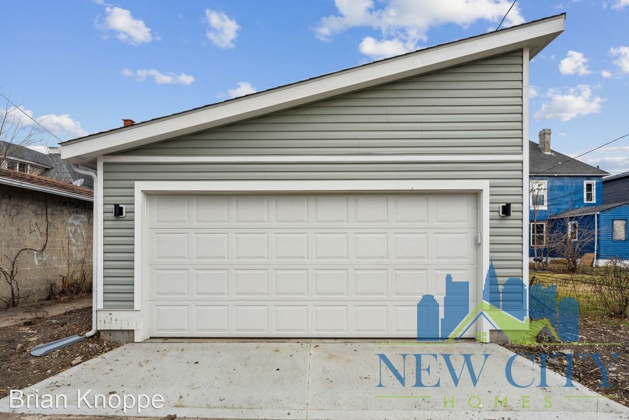 1625 Harvard Ave - Photo 2 of 15