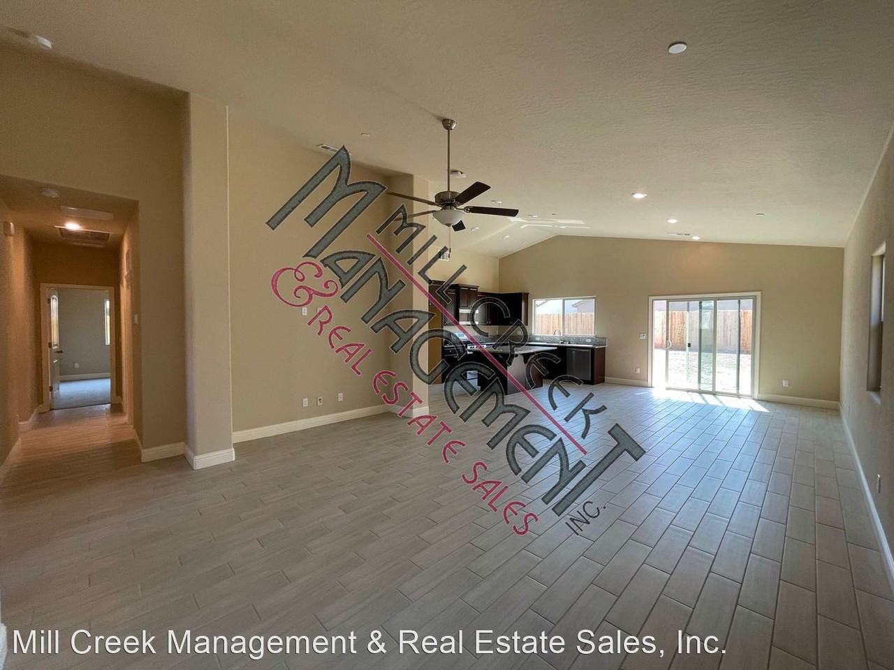 1037 S Simon St - Photo 2 of 15