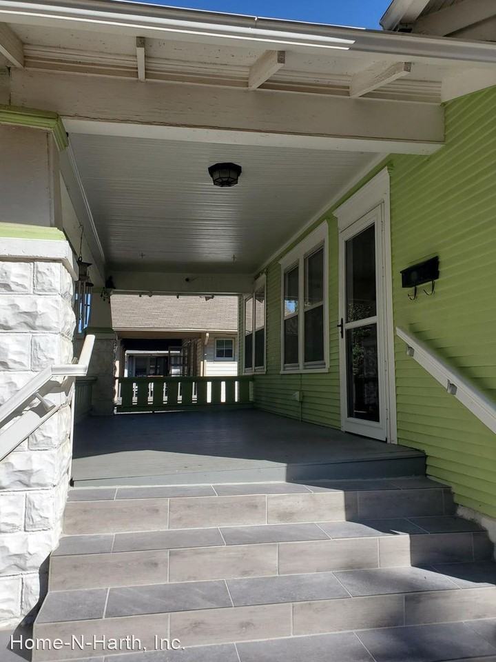 210 N Holyoke St - Photo 2 of 40
