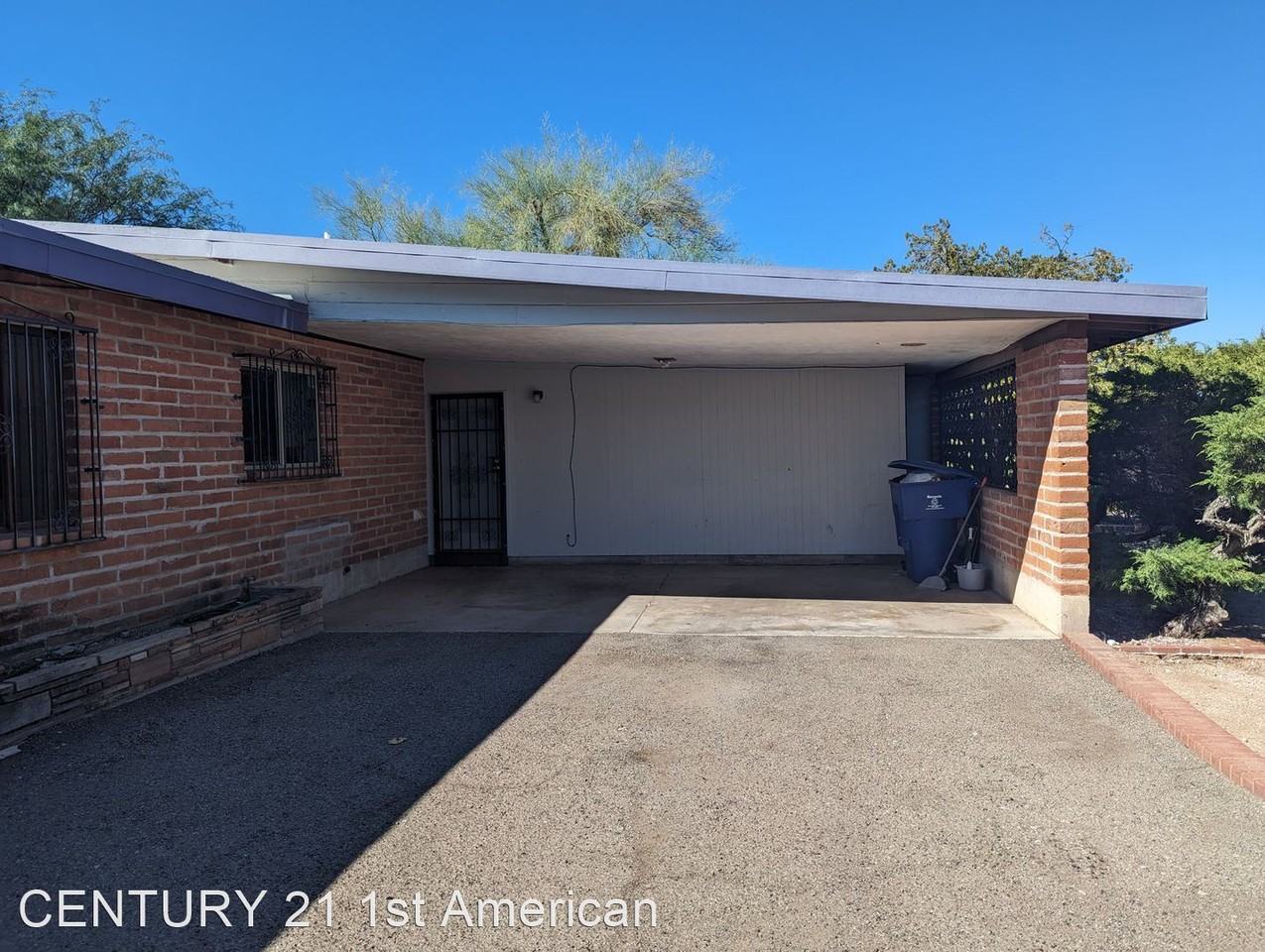 5714 E 9th St - Photo 3 of 23