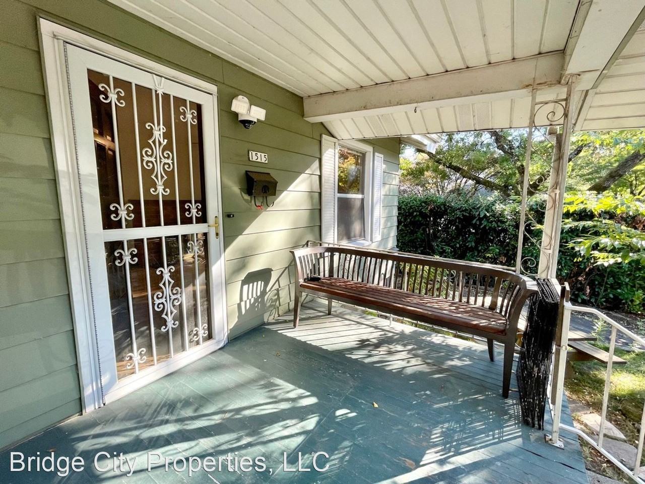 1515A Se Claybourne St - Photo 2 of 20