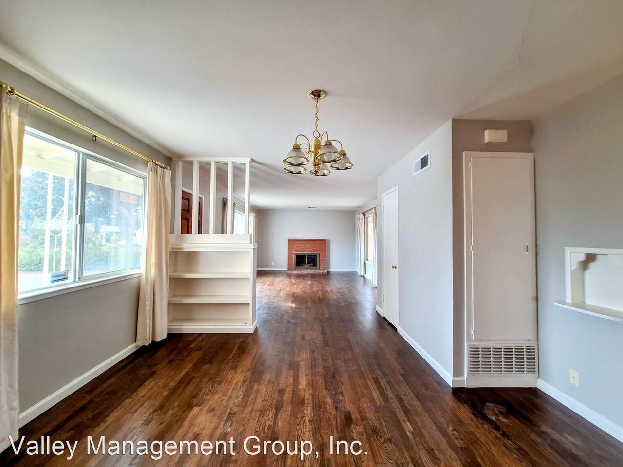 3211 Greentree Way - Photo 2 of 33