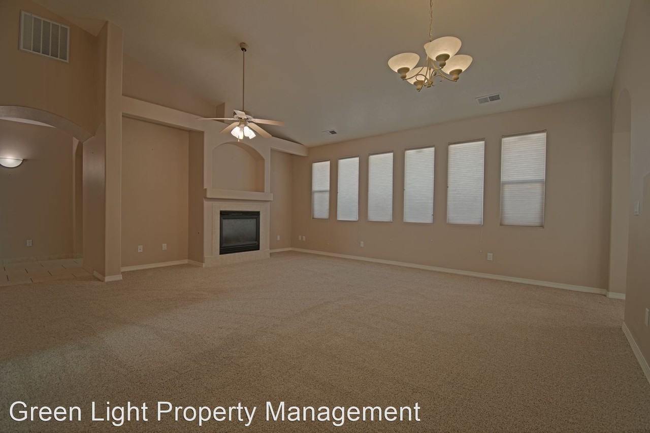 9028 Village Ave Ne - Photo 3 of 16