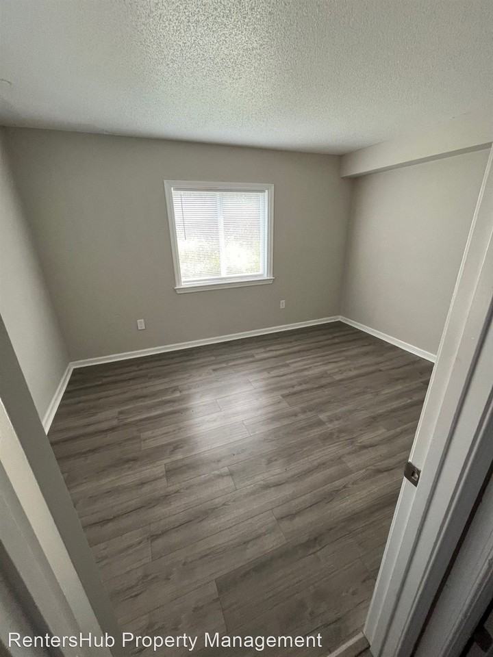 City Studio Apartments - Photo 3 of 17