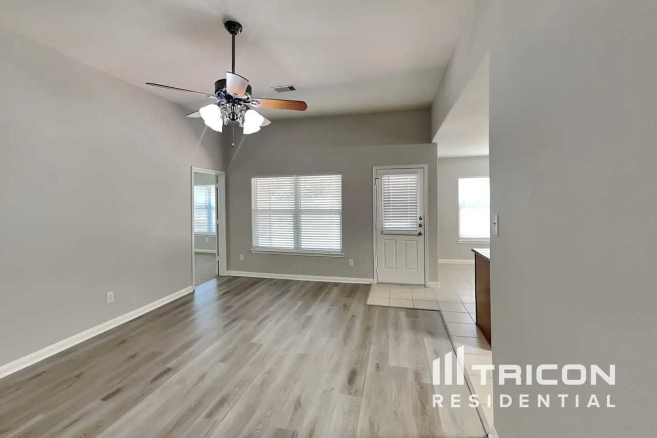 12234 12234 Estelle Lane Pinehurst TX - Photo 2 of 15