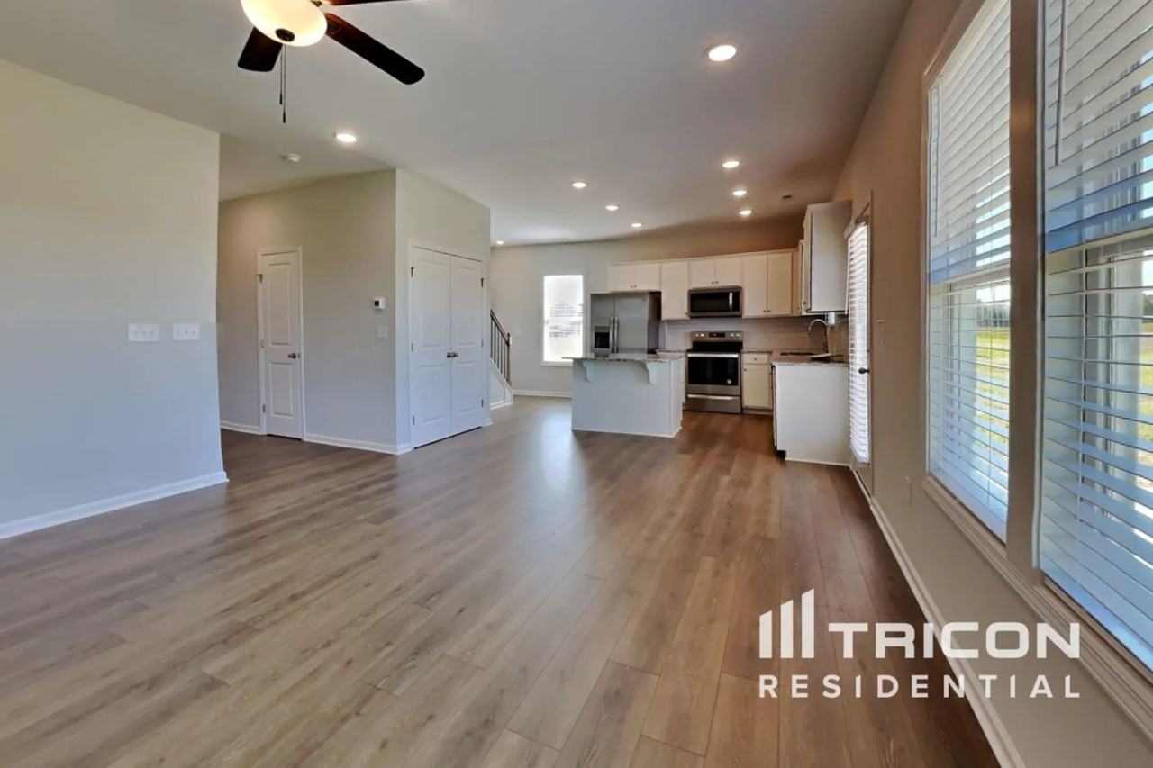 137 Sawyer Mill Dr - Photo 3 of 16