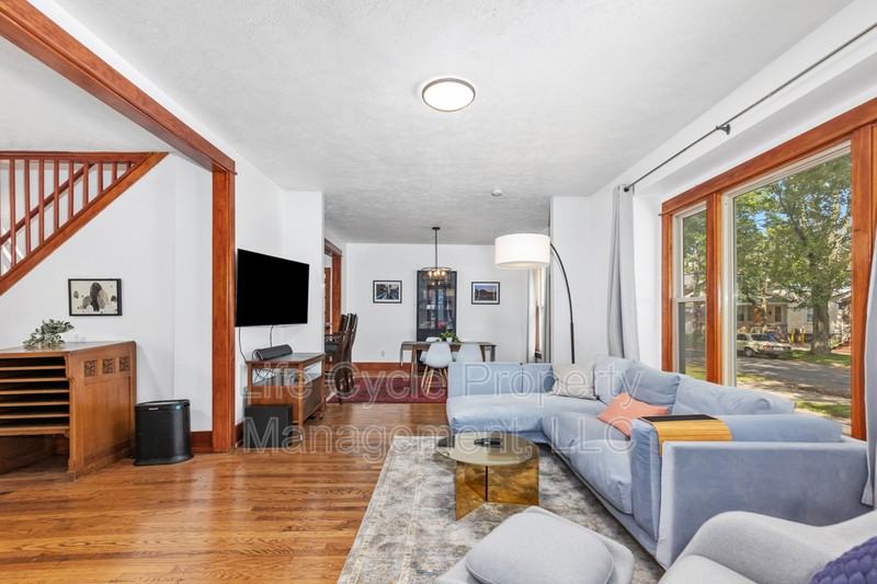 1355 Bemis St Se - Photo 3 of 17